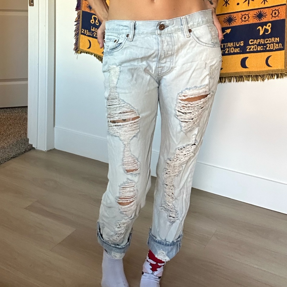 Straight leg distressed jeans